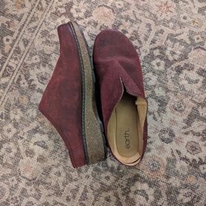 Earth Women's Deep Red Mules